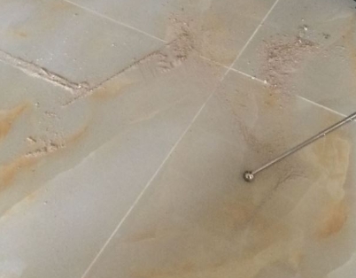南开瓷砖空鼓维修公司分享粘合剂选择不当在瓷砖铺贴过程中可能导致以下问题